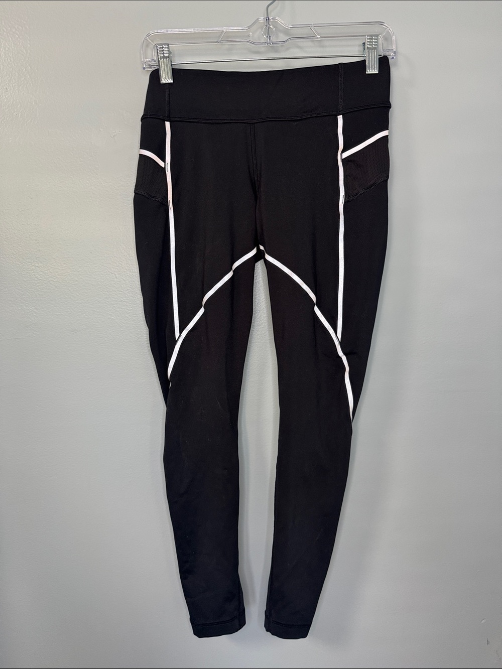 Athleta Women’s Black Athletic Leggings Sz M